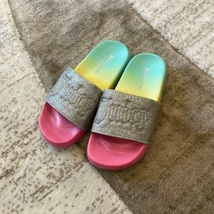 NWOT juicy couture girls slides